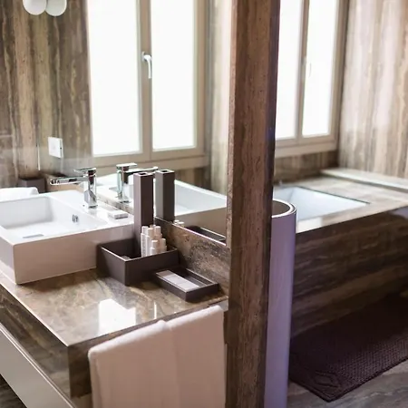 Liassidi Wellness Suites Venice Exterior photo